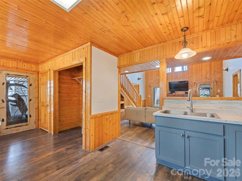 401 Tipstill Cove, Waynesville, NC 28786.  MLS# CAR4355703, YatesRealty ID 14966. Kitchen with ample Pantry or Laundry Space