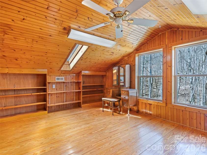 401 Tipstill Cove, Waynesville, NC 28786.  MLS# CAR4355703, YatesRealty ID 14966. Loft/Office Space