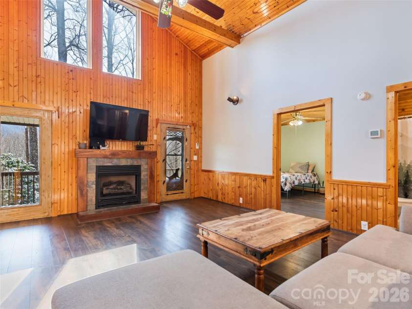 401 Tipstill Cove, Waynesville, NC 28786.  MLS# CAR4355703, YatesRealty ID 14966. Main Living Area