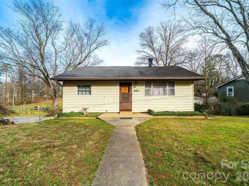 298 School Road, Asheville, NC 28803.  MLS# CAR4329443, YatesRealty ID 14967. 