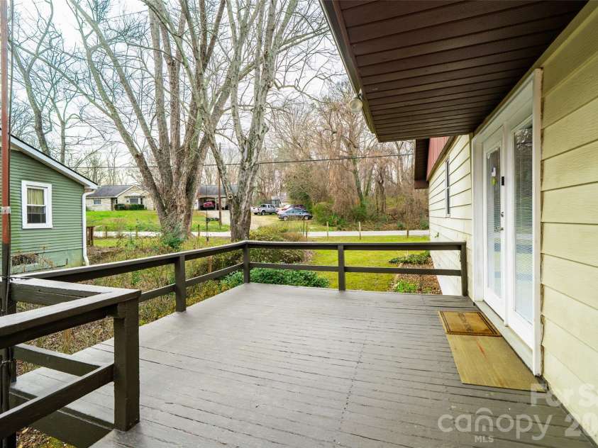 298 School Road, Asheville, NC 28803.  MLS# CAR4329443, YatesRealty ID 14967. 