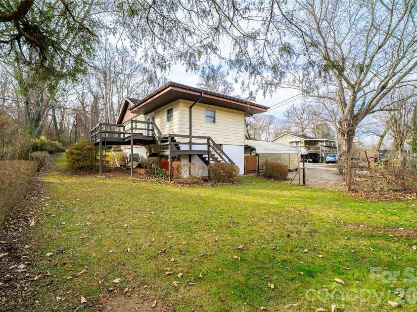 298 School Road, Asheville, NC 28803.  MLS# CAR4329443, YatesRealty ID 14967. 