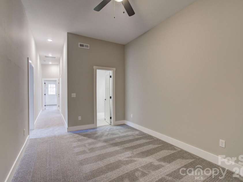 147 Northbend Drive, Asheville, NC 28804.  MLS# CAR4353715, YatesRealty ID 14968. 