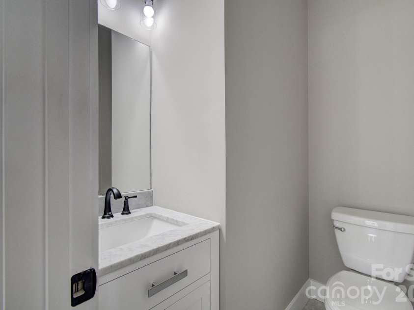 147 Northbend Drive, Asheville, NC 28804.  MLS# CAR4353715, YatesRealty ID 14968. 
