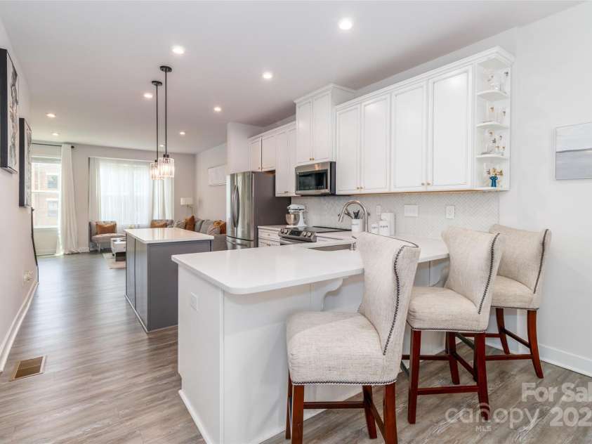 628 Uwharrie River Road, Charlotte, NC 28211.  MLS# CAR4263517, YatesRealty ID 14969. 