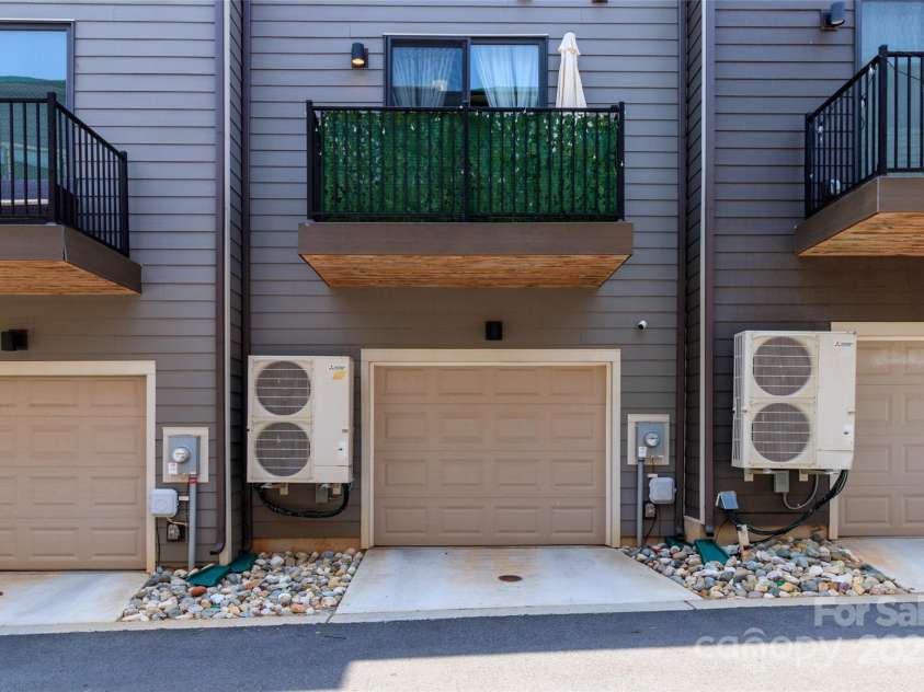628 Uwharrie River Road, Charlotte, NC 28211.  MLS# CAR4263517, YatesRealty ID 14969. 