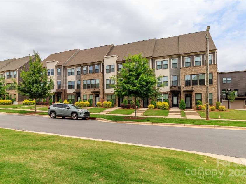 628 Uwharrie River Road, Charlotte, NC 28211.  MLS# CAR4263517, YatesRealty ID 14969. 