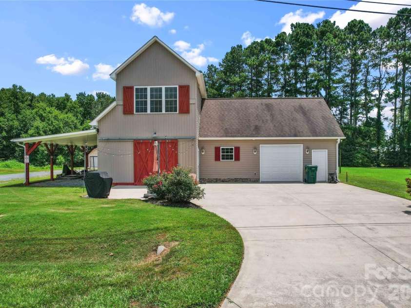 1180 Riverview Road Extension, Lexington, NC 27292.  MLS# CAR4344362, YatesRealty ID 1497. 