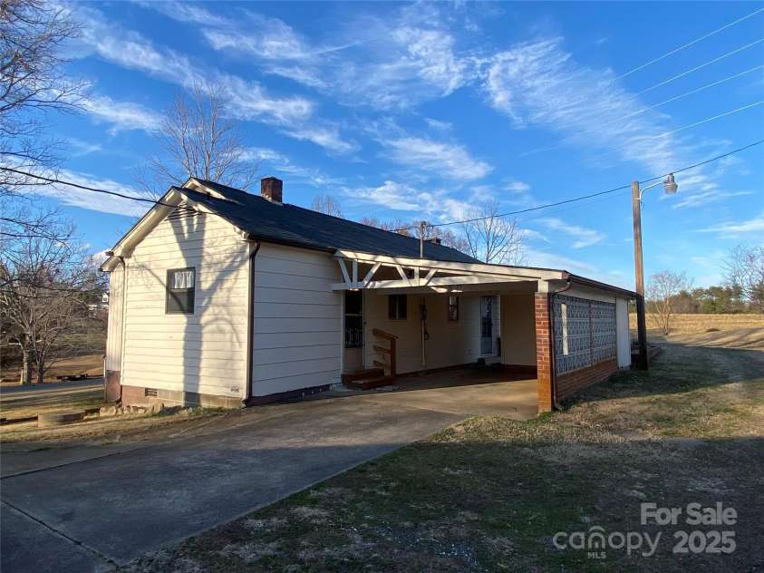 4785 Duckworth Circle, Morganton, NC 28655.  MLS# CAR4227384, YatesRealty ID 1497. 