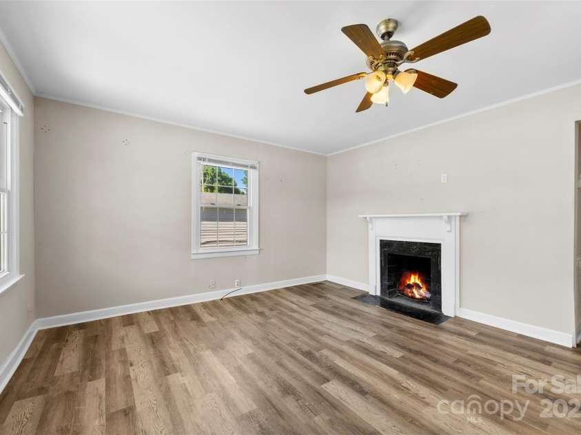 2009 Auten Road, Gastonia, NC 28054.  MLS# CAR4263538, YatesRealty ID 14970. 