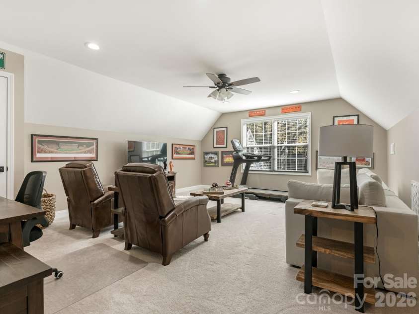 3524 Chevington Road, Charlotte, NC 28226.  MLS# CAR4371965, YatesRealty ID 14971. Bonus Room