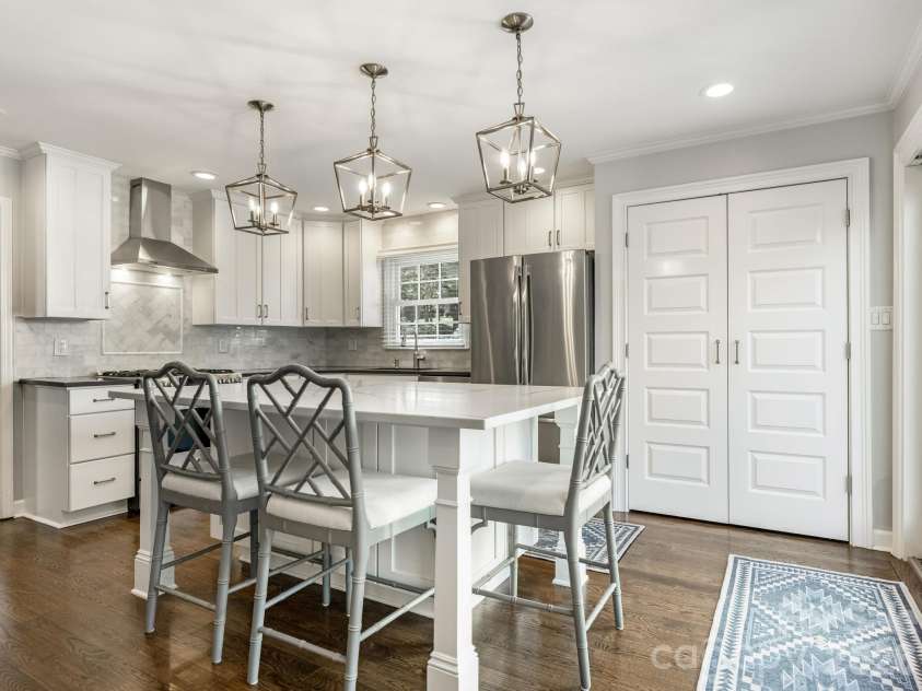 3524 Chevington Road, Charlotte, NC 28226.  MLS# CAR4371965, YatesRealty ID 14971. Kitchen
