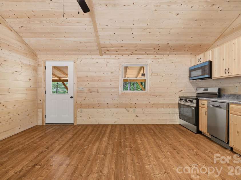 387 Tree Top Circle, Fleetwood, NC 28626.  MLS# CAR4370582, YatesRealty ID 14972. 
