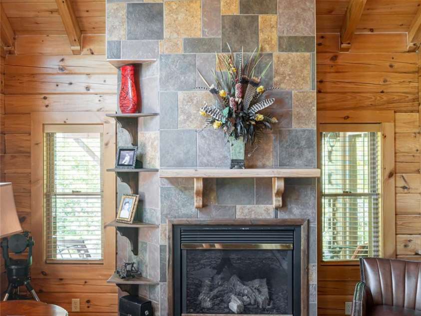 2117 Deep Woods Drive, Hendersonville, NC 28739.  MLS# CAR4232615, YatesRealty ID 14973. 