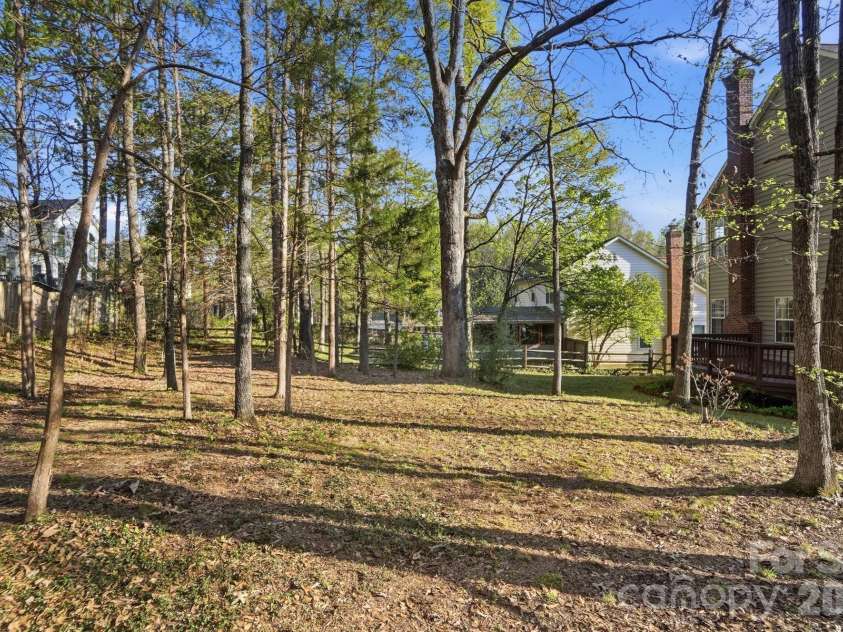 8721 Woodcock Lane, Charlotte, NC 28216.  MLS# CAR4363053, YatesRealty ID 14973. 