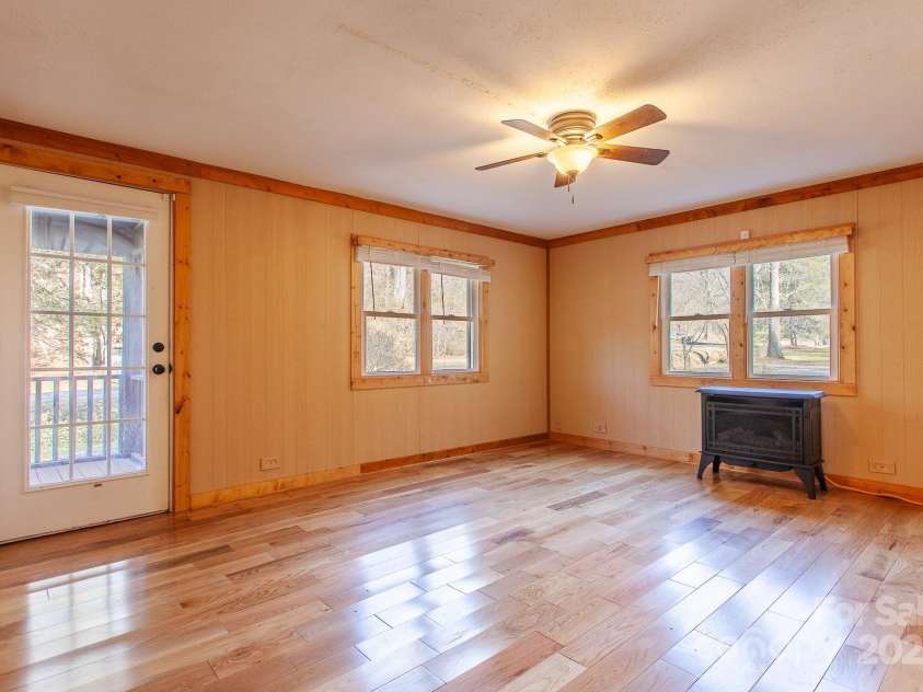 7150 Yellow Creek Road, Robbinsville, NC 28771.  MLS# CAR4263618, YatesRealty ID 14974. 