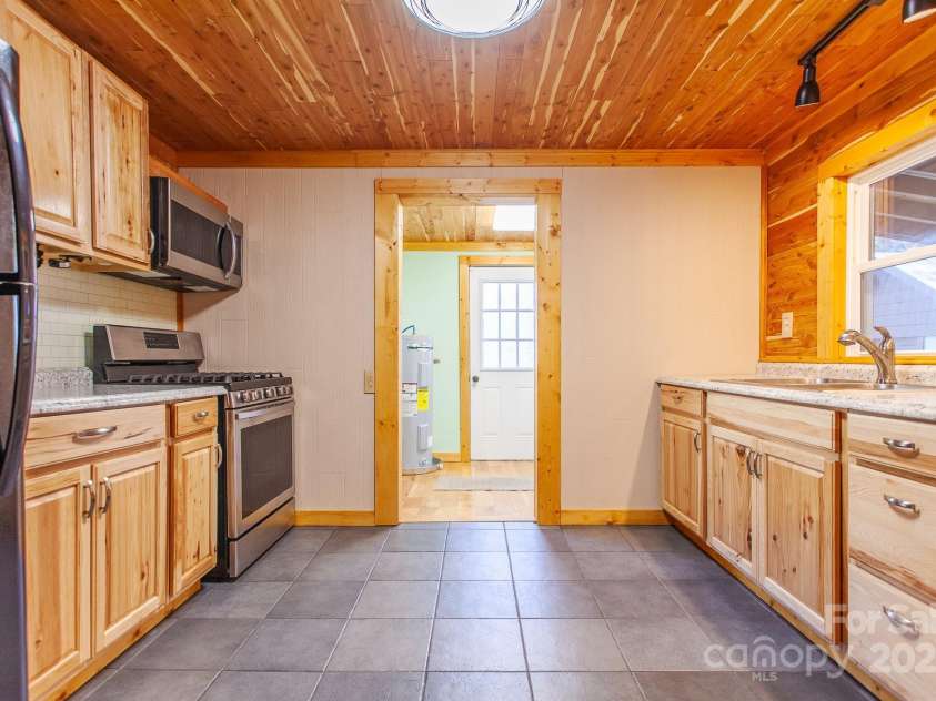 7150 Yellow Creek Road, Robbinsville, NC 28771.  MLS# CAR4263618, YatesRealty ID 14974. 