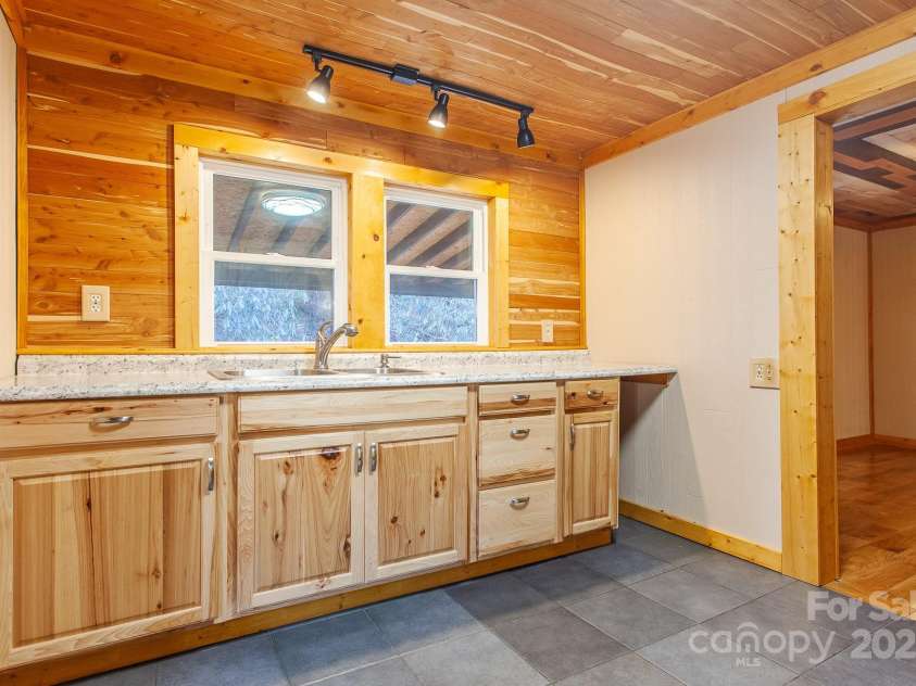 7150 Yellow Creek Road, Robbinsville, NC 28771.  MLS# CAR4263618, YatesRealty ID 14974. 