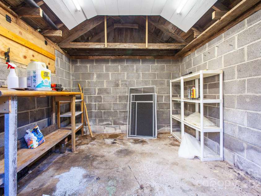 7150 Yellow Creek Road, Robbinsville, NC 28771.  MLS# CAR4263618, YatesRealty ID 14974. 