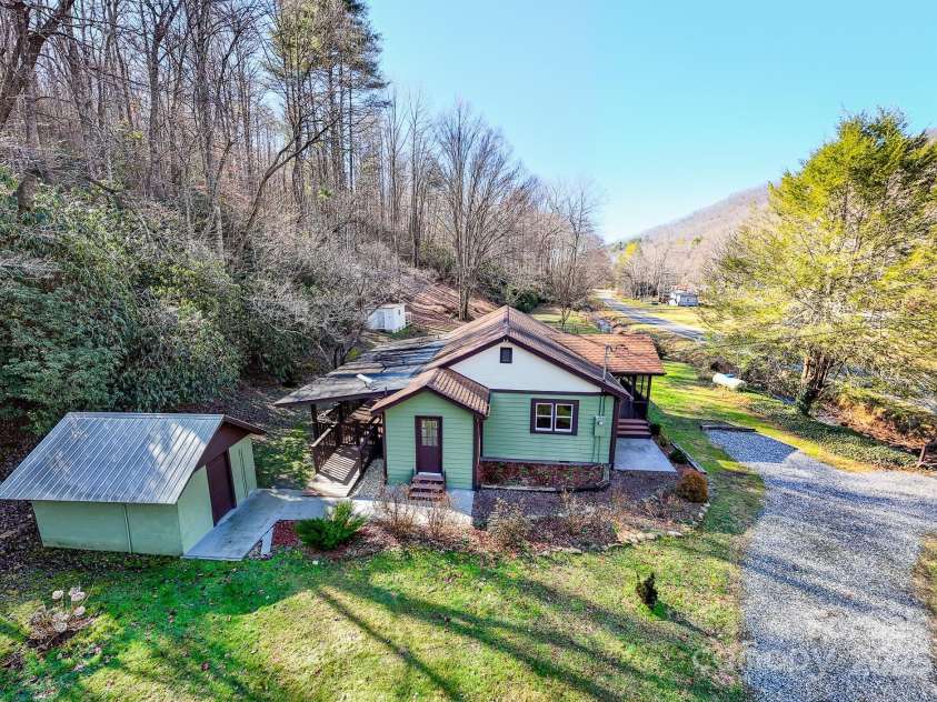 7150 Yellow Creek Road, Robbinsville, NC 28771.  MLS# CAR4263618, YatesRealty ID 14974. 