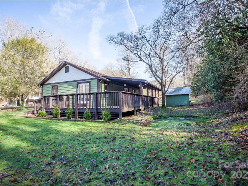 7150 Yellow Creek Road, Robbinsville, NC 28771.  MLS# CAR4263618, YatesRealty ID 14974. 