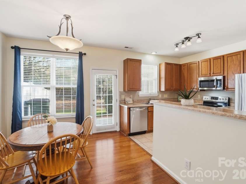 8422 Chaceview Court, Charlotte, NC 28269.  MLS# CAR4357577, YatesRealty ID 14974. 