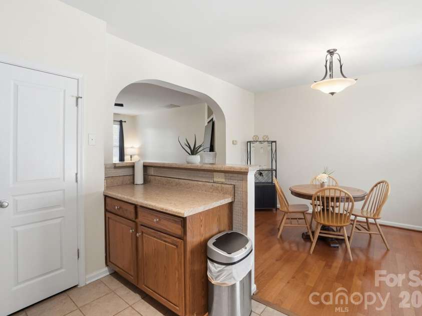 8422 Chaceview Court, Charlotte, NC 28269.  MLS# CAR4357577, YatesRealty ID 14974. 