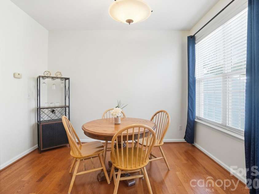 8422 Chaceview Court, Charlotte, NC 28269.  MLS# CAR4357577, YatesRealty ID 14974. 