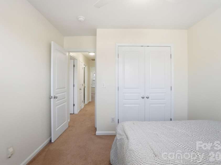 8422 Chaceview Court, Charlotte, NC 28269.  MLS# CAR4357577, YatesRealty ID 14974. 