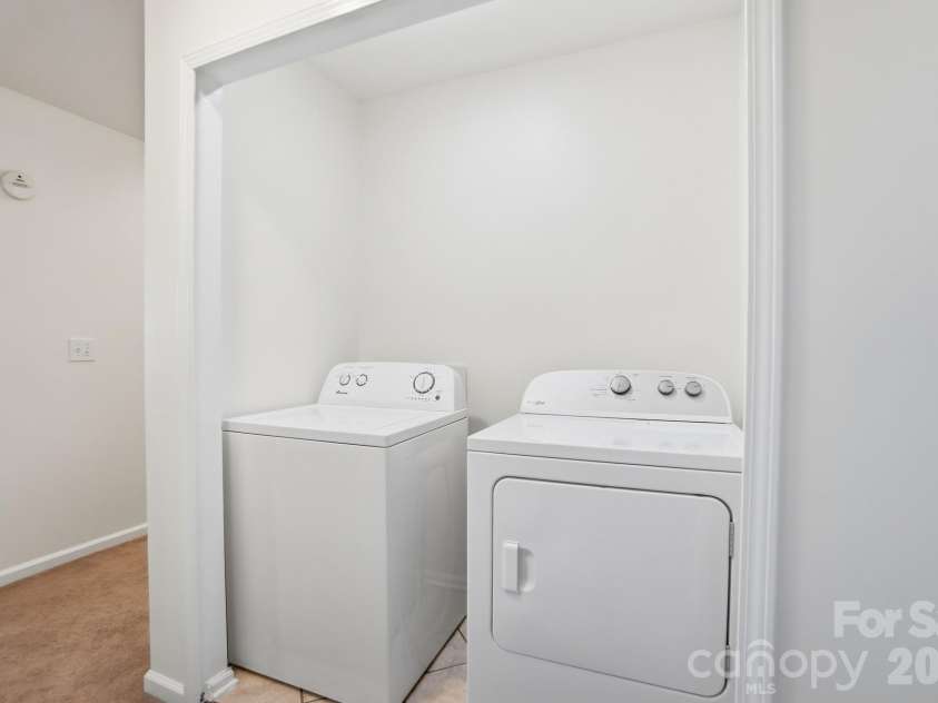 8422 Chaceview Court, Charlotte, NC 28269.  MLS# CAR4357577, YatesRealty ID 14974. 