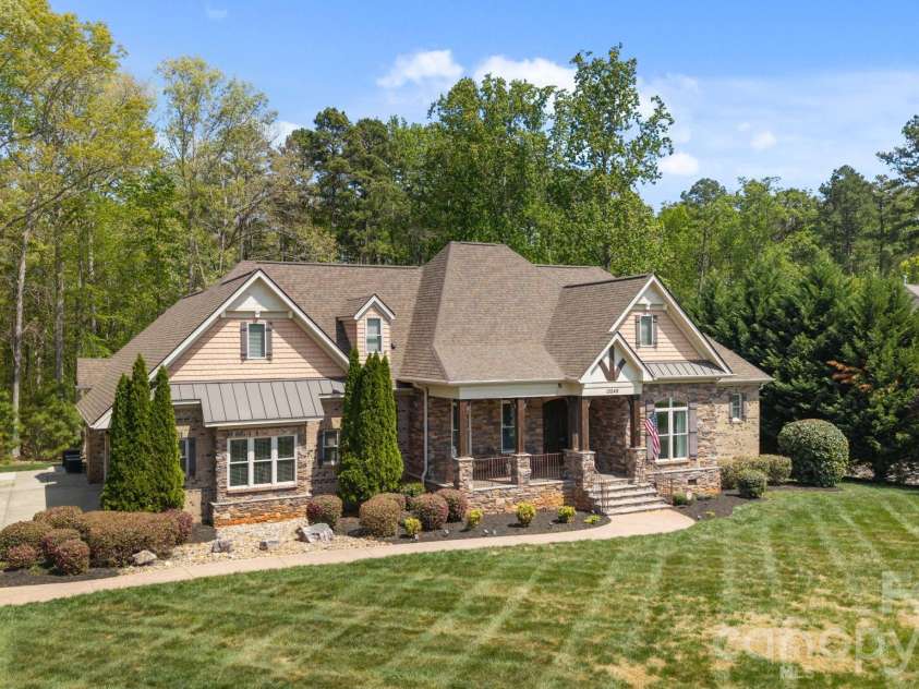13249 Belle Grove Manor Lane, Matthews, NC 28105.  MLS# CAR4362893, YatesRealty ID 14975. 