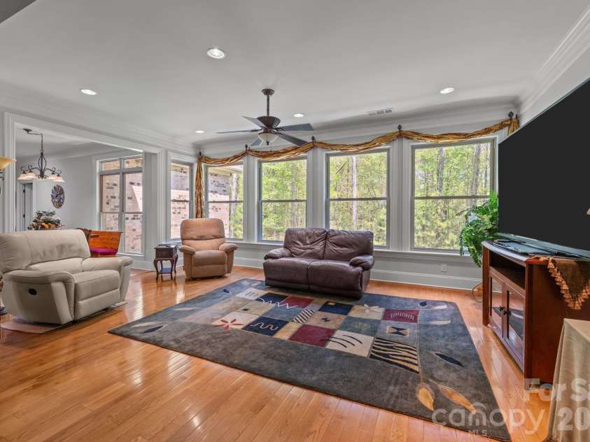 13249 Belle Grove Manor Lane, Matthews, NC 28105.  MLS# CAR4362893, YatesRealty ID 14975. 