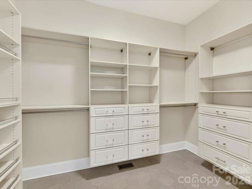 10030 TRIPLE OAK Road, Charlotte, NC 28277.  MLS# CAR4357193, YatesRealty ID 14976. 