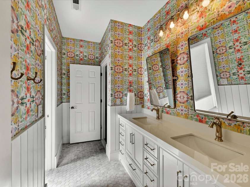 10030 TRIPLE OAK Road, Charlotte, NC 28277.  MLS# CAR4357193, YatesRealty ID 14976. 