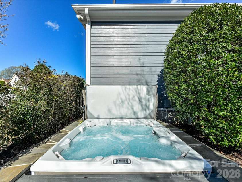 10030 TRIPLE OAK Road, Charlotte, NC 28277.  MLS# CAR4357193, YatesRealty ID 14976. 