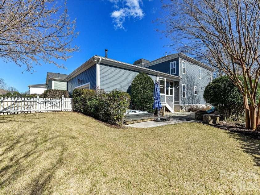 10030 TRIPLE OAK Road, Charlotte, NC 28277.  MLS# CAR4357193, YatesRealty ID 14976. 