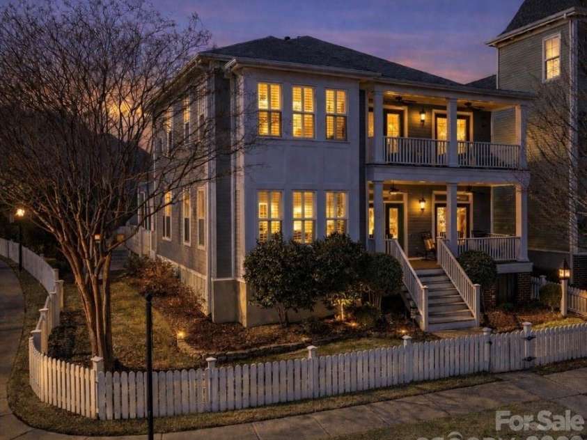 10030 TRIPLE OAK Road, Charlotte, NC 28277.  MLS# CAR4357193, YatesRealty ID 14976. 