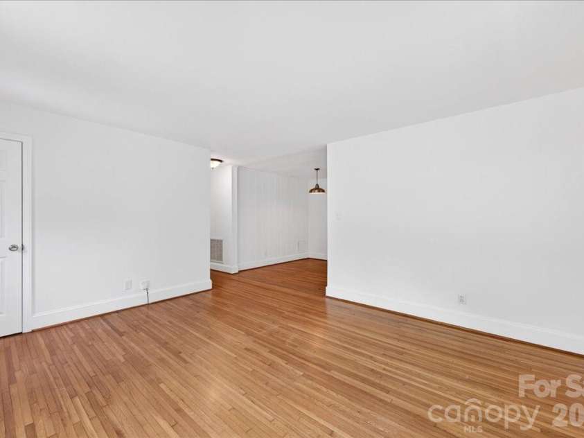 5413 Gwynne Avenue, Charlotte, NC 28205.  MLS# CAR4368957, YatesRealty ID 14977. 
