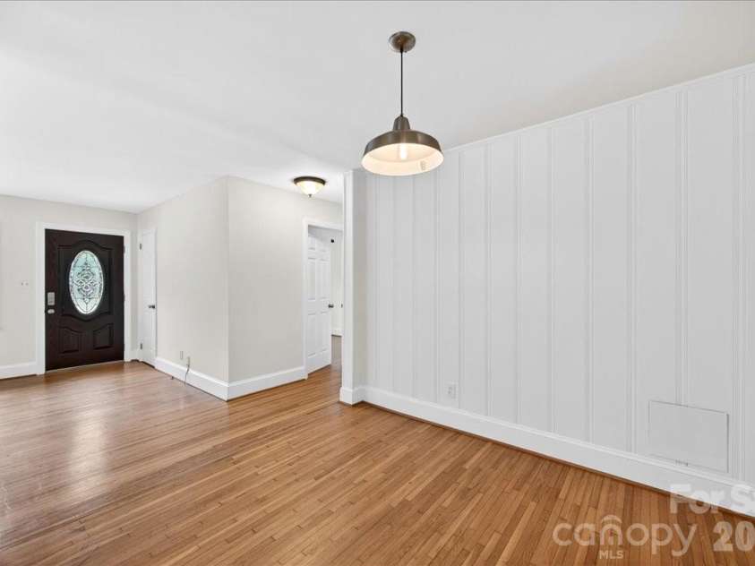 5413 Gwynne Avenue, Charlotte, NC 28205.  MLS# CAR4368957, YatesRealty ID 14977. 