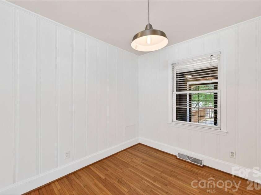5413 Gwynne Avenue, Charlotte, NC 28205.  MLS# CAR4368957, YatesRealty ID 14977. 