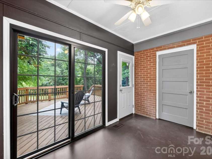 5413 Gwynne Avenue, Charlotte, NC 28205.  MLS# CAR4368957, YatesRealty ID 14977. 