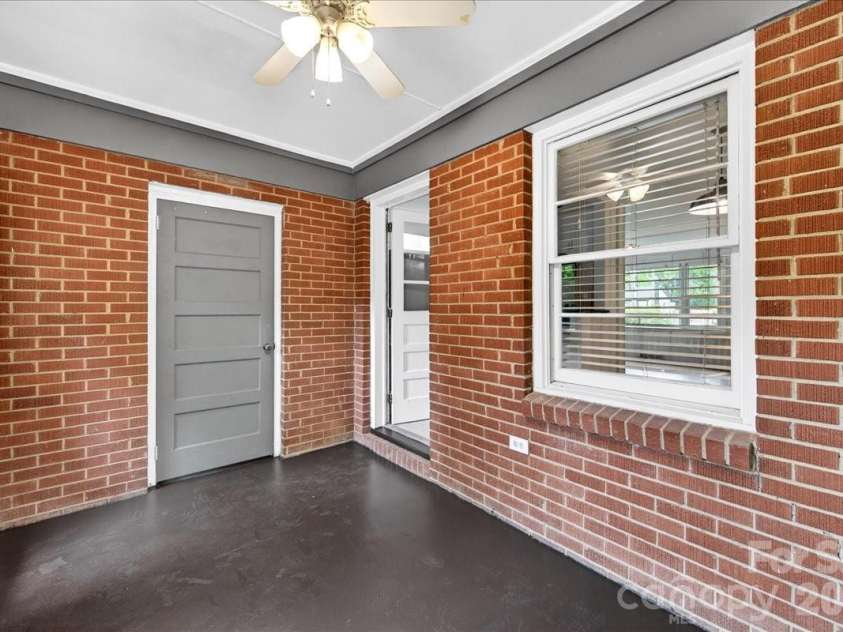 5413 Gwynne Avenue, Charlotte, NC 28205.  MLS# CAR4368957, YatesRealty ID 14977. 