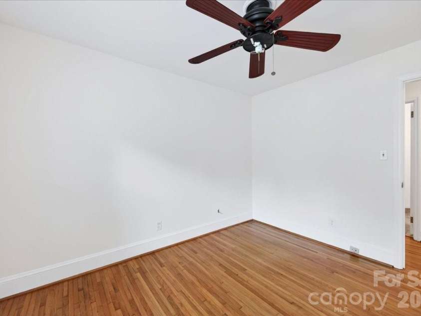 5413 Gwynne Avenue, Charlotte, NC 28205.  MLS# CAR4368957, YatesRealty ID 14977. 