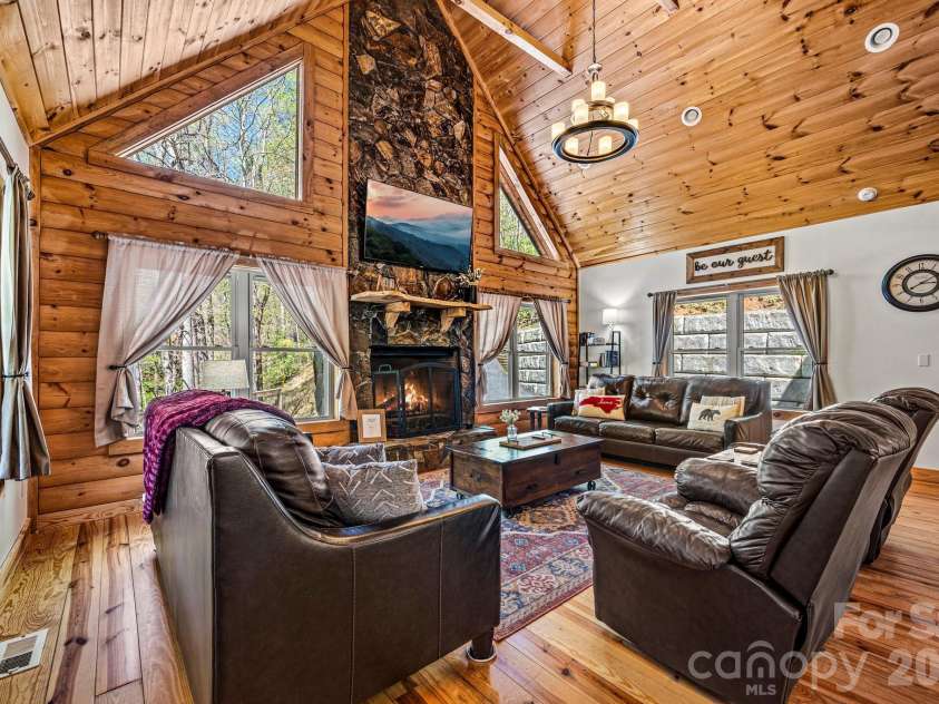 100 Split Rail Drive, Maggie Valley, NC 28751.  MLS# CAR4372364, YatesRealty ID 14979. 