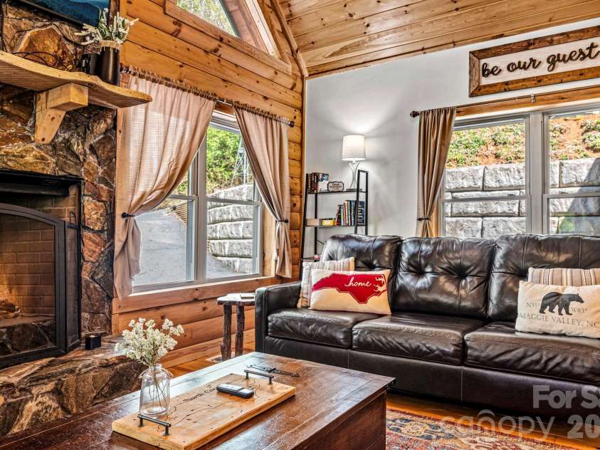 100 Split Rail Drive, Maggie Valley, NC 28751.  MLS# CAR4372364, YatesRealty ID 14979. 