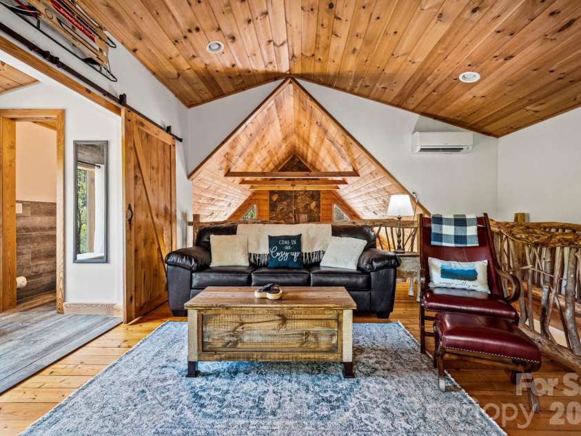 100 Split Rail Drive, Maggie Valley, NC 28751.  MLS# CAR4372364, YatesRealty ID 14979. 