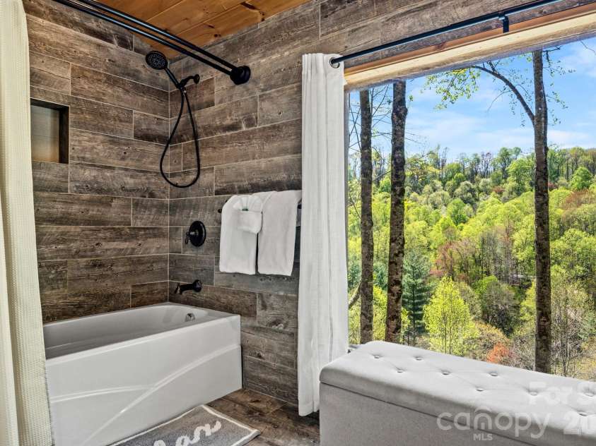 100 Split Rail Drive, Maggie Valley, NC 28751.  MLS# CAR4372364, YatesRealty ID 14979. 