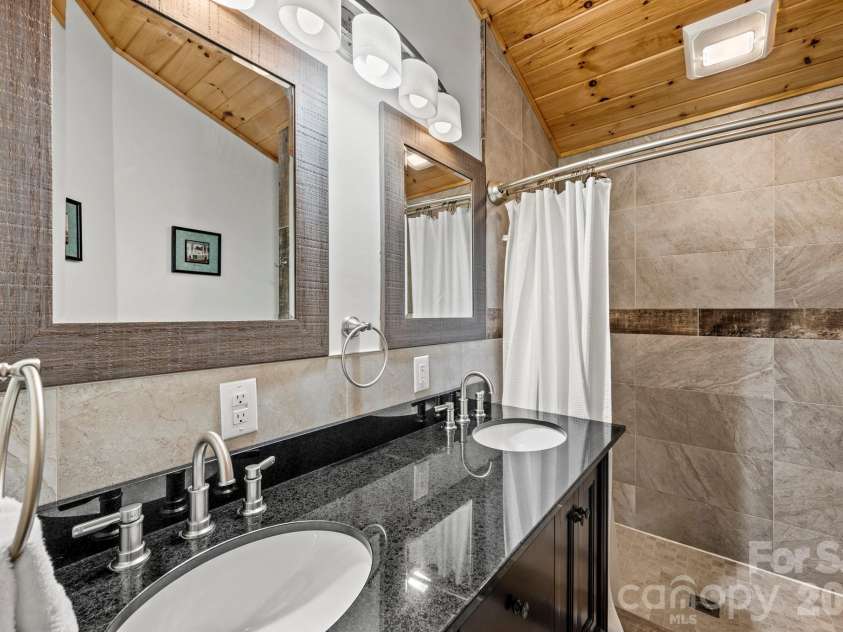100 Split Rail Drive, Maggie Valley, NC 28751.  MLS# CAR4372364, YatesRealty ID 14979. 
