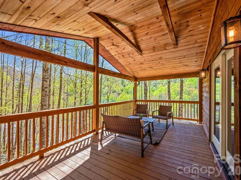 100 Split Rail Drive, Maggie Valley, NC 28751.  MLS# CAR4372364, YatesRealty ID 14979. 