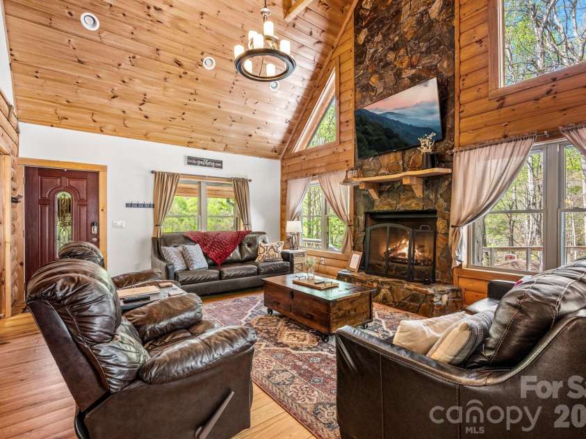 100 Split Rail Drive, Maggie Valley, NC 28751.  MLS# CAR4372364, YatesRealty ID 14979. Welcome!